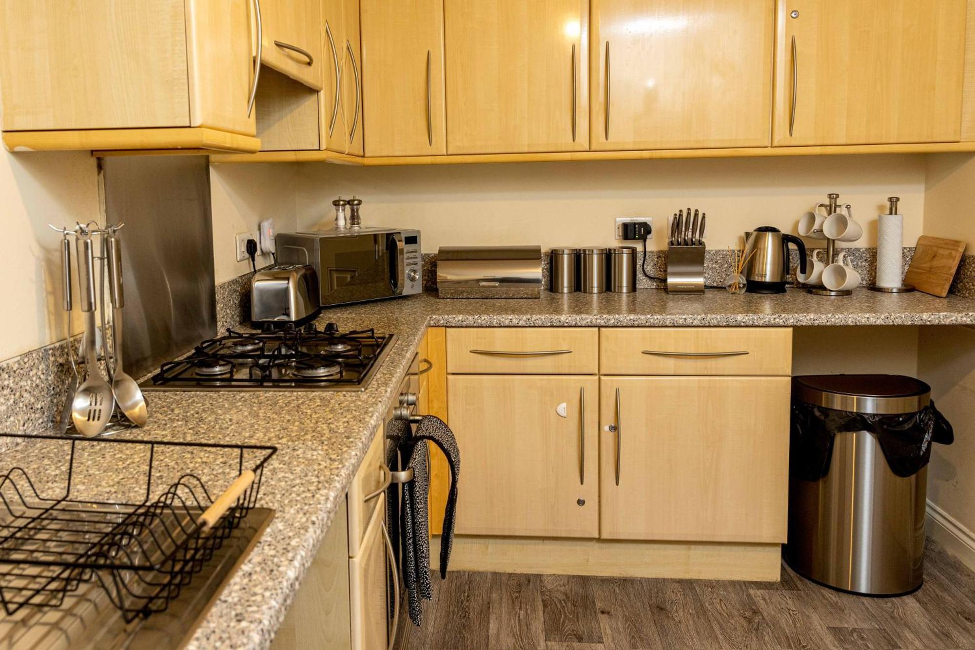 Livingston North Station Apartments Екстериор снимка