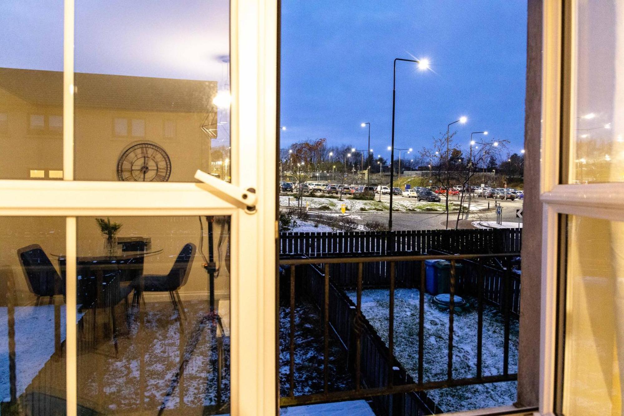 Livingston North Station Apartments Екстериор снимка